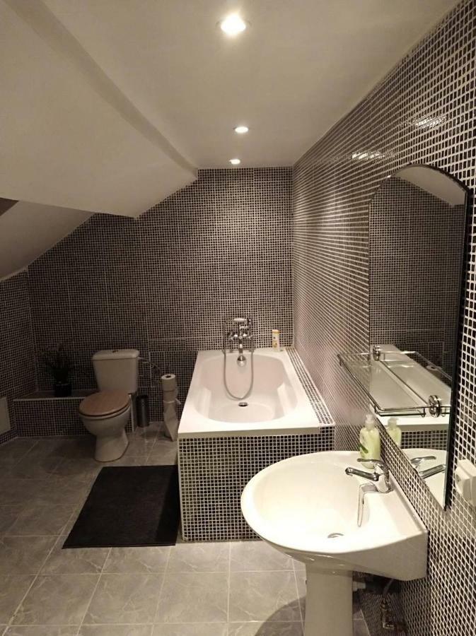 Ferienwohnung Charmant Duplex A 200M De La Cathedrale Lüttich Exterior foto